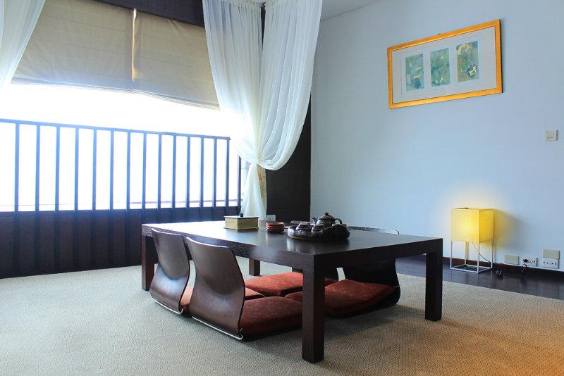 The Loft Seaside Suites Джиншан Екстериор снимка