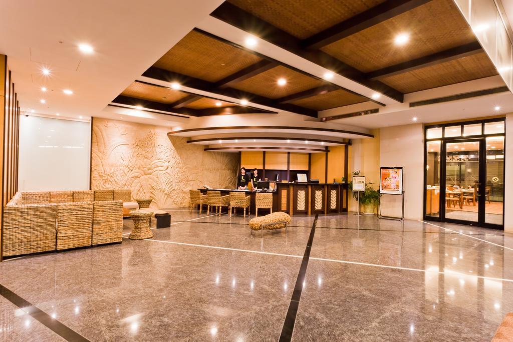 The Loft Seaside Suites Джиншан Екстериор снимка